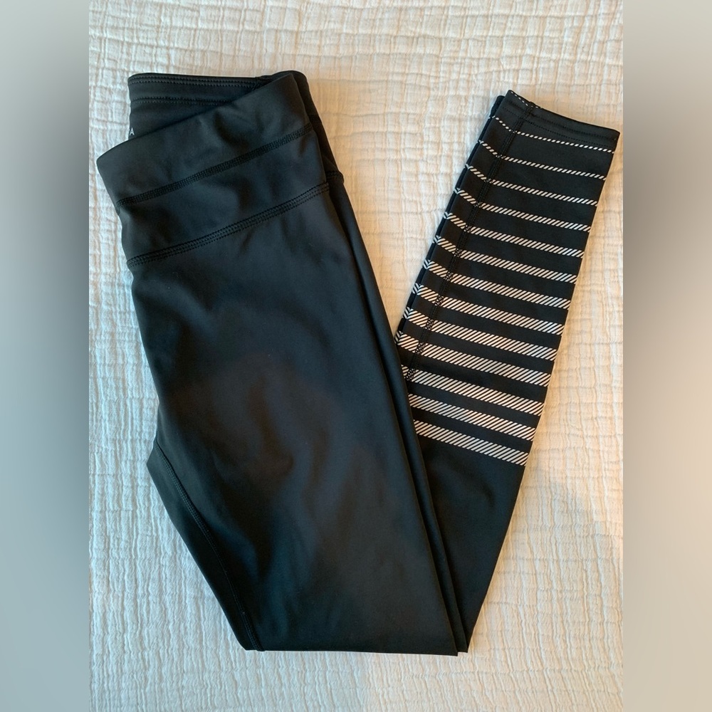 Athleta Shine Stripe Reflective Sonar Black Tight - Size XS
